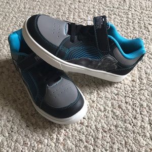 NWT Boys Black Panther Light Up Sneaker
